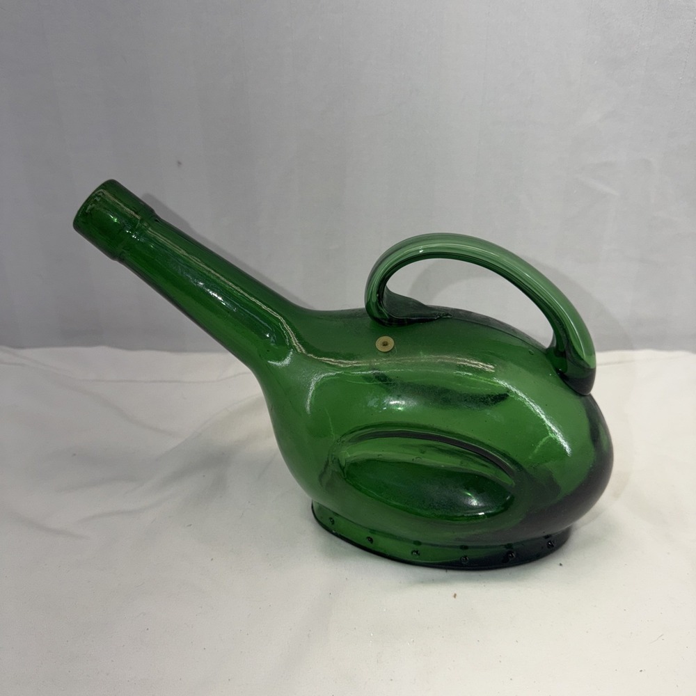 Brevetto Hand Crafted Italian Green Bottle No 10.970 Glass Decanter Water Wine